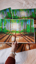 Lade das Bild in den Galerie-Viewer, Wald im Sonnenlicht
