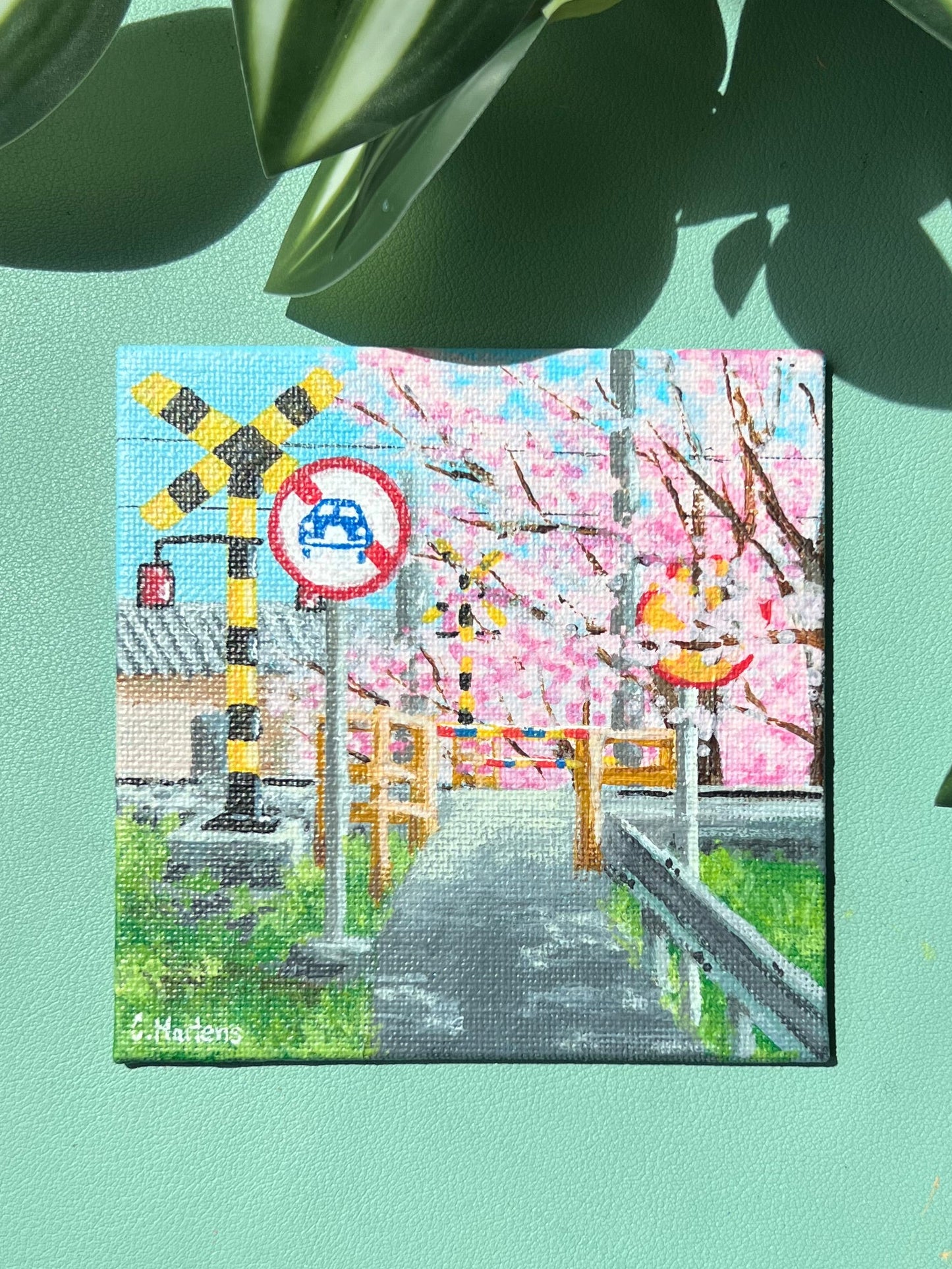 „Bahnübergang mit Kirschblüten“
